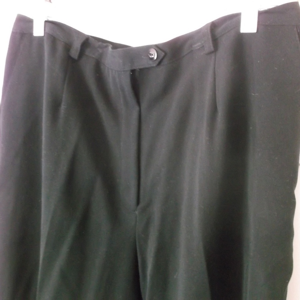 NWT Sag Harbor Petite Black Stretch Trousers 16P - Picture 2 of 5